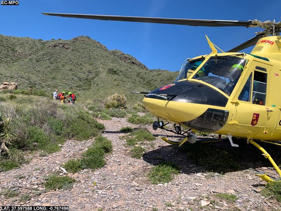 Rescatada en helicóptero una senderista accidentada en Calblanque