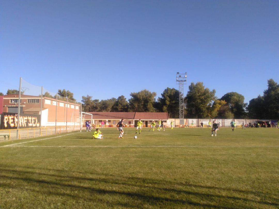 El Aficionado ante el Valdestillas en La Cañada