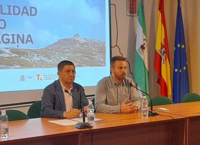 Momento de la presentación de los proyectos a realizar en Bedmar, por Francisco Reyes y Enrique Carreras