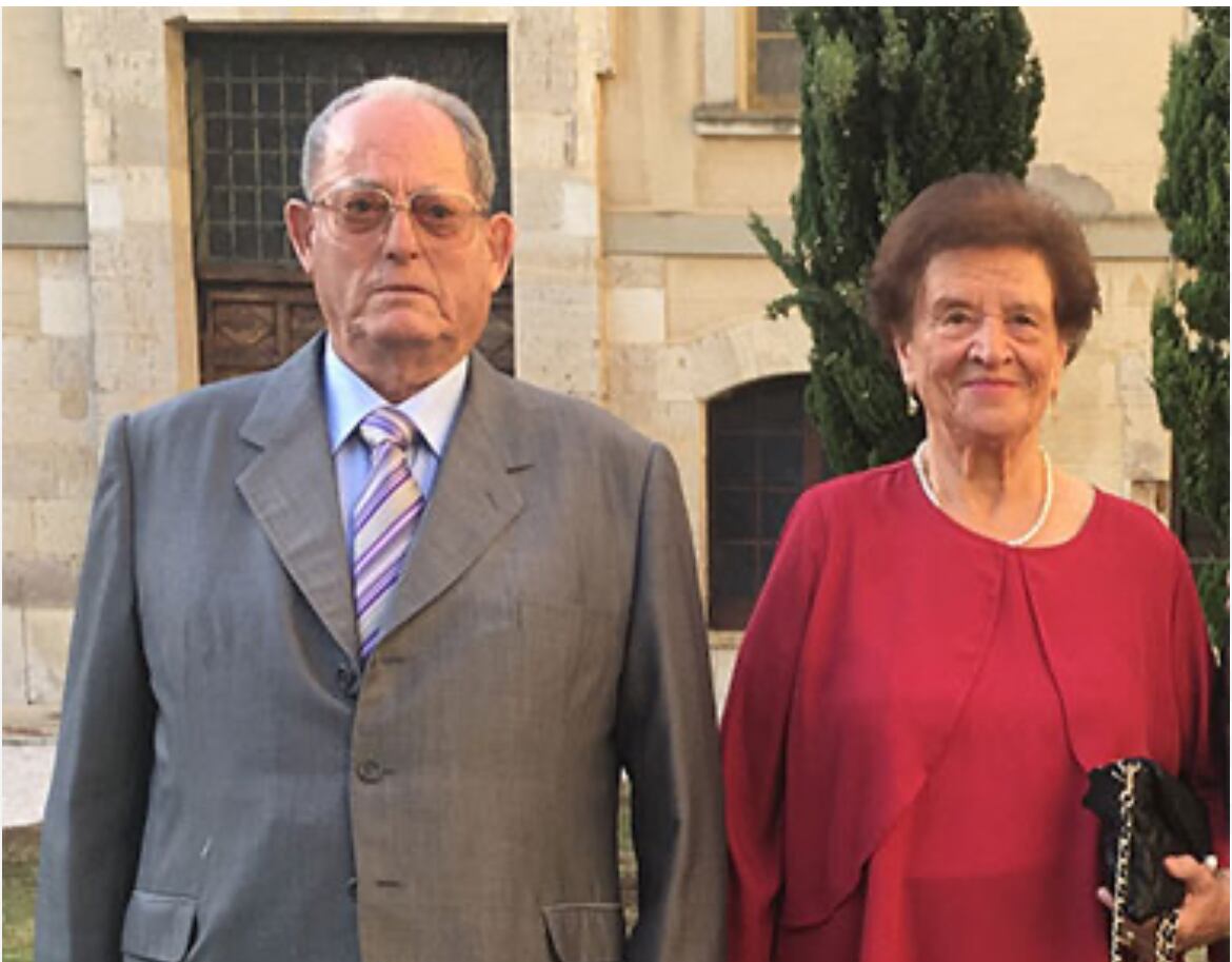 El empresario junto a su esposa ya fallecida, Rosario Cuesta Herrero