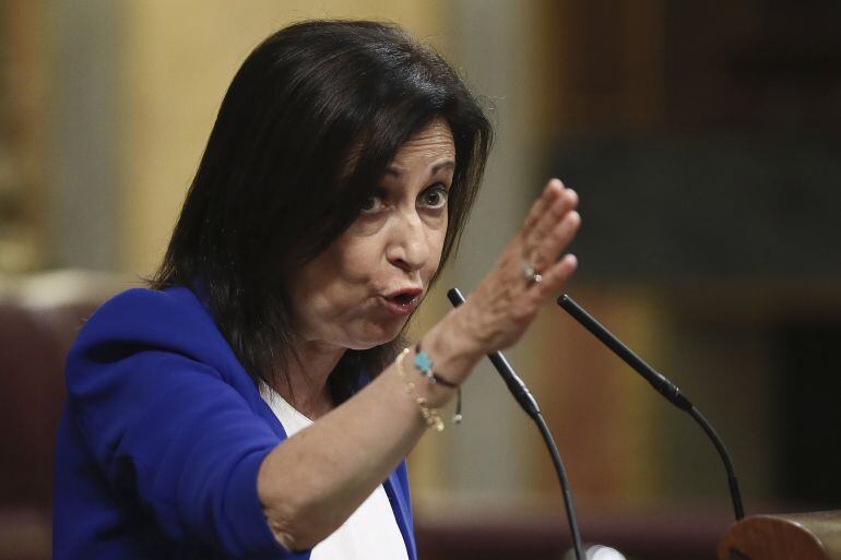 La portavoz parlamentaria socialista, Margarita Robles, durante su intervención en el pleno extraordinario del Congreso