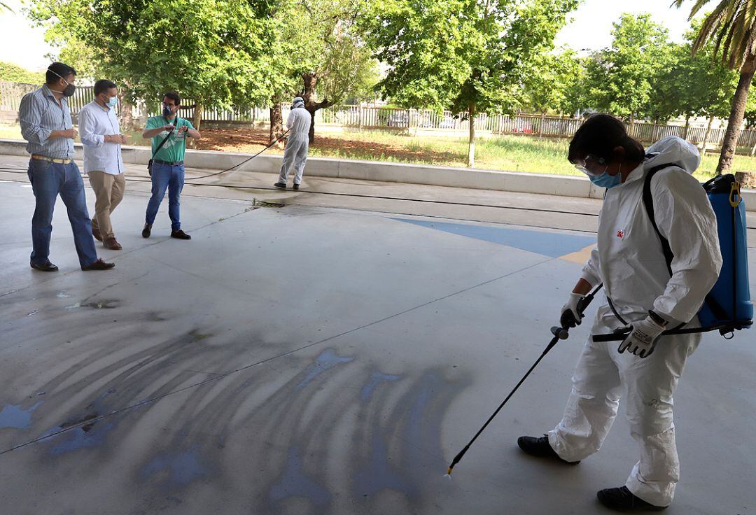 Tareas en el complejo deportivo de Chapín
