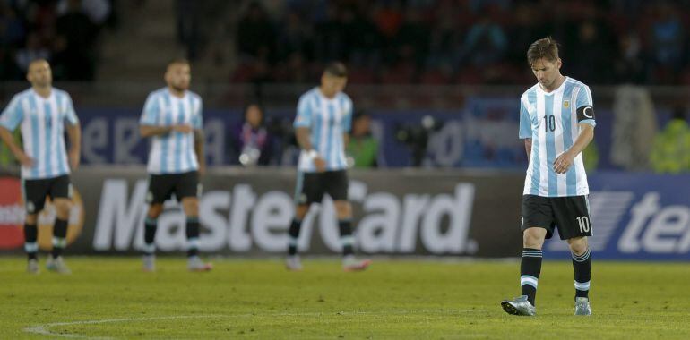 Messi, cabizbajo en el debut de Argentina en la Copa América