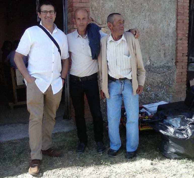 Marcelino Gutiérrez en el centro