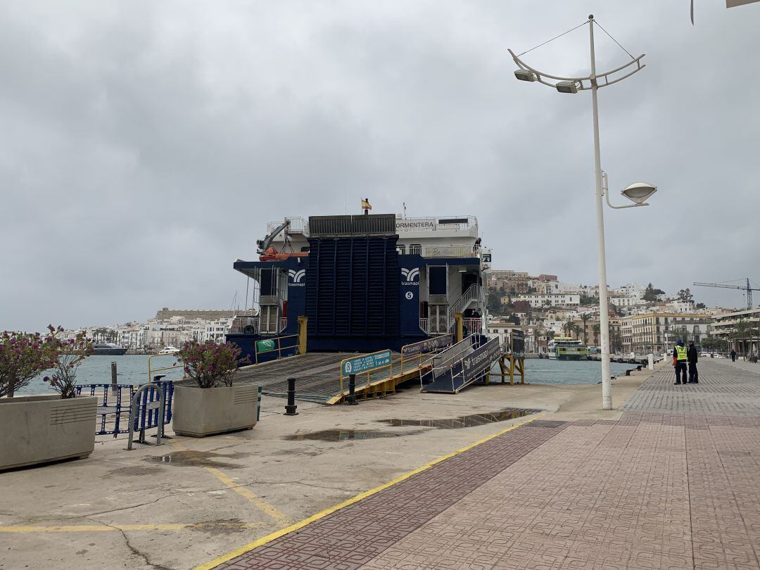 Imagen del puerto de Ibiza