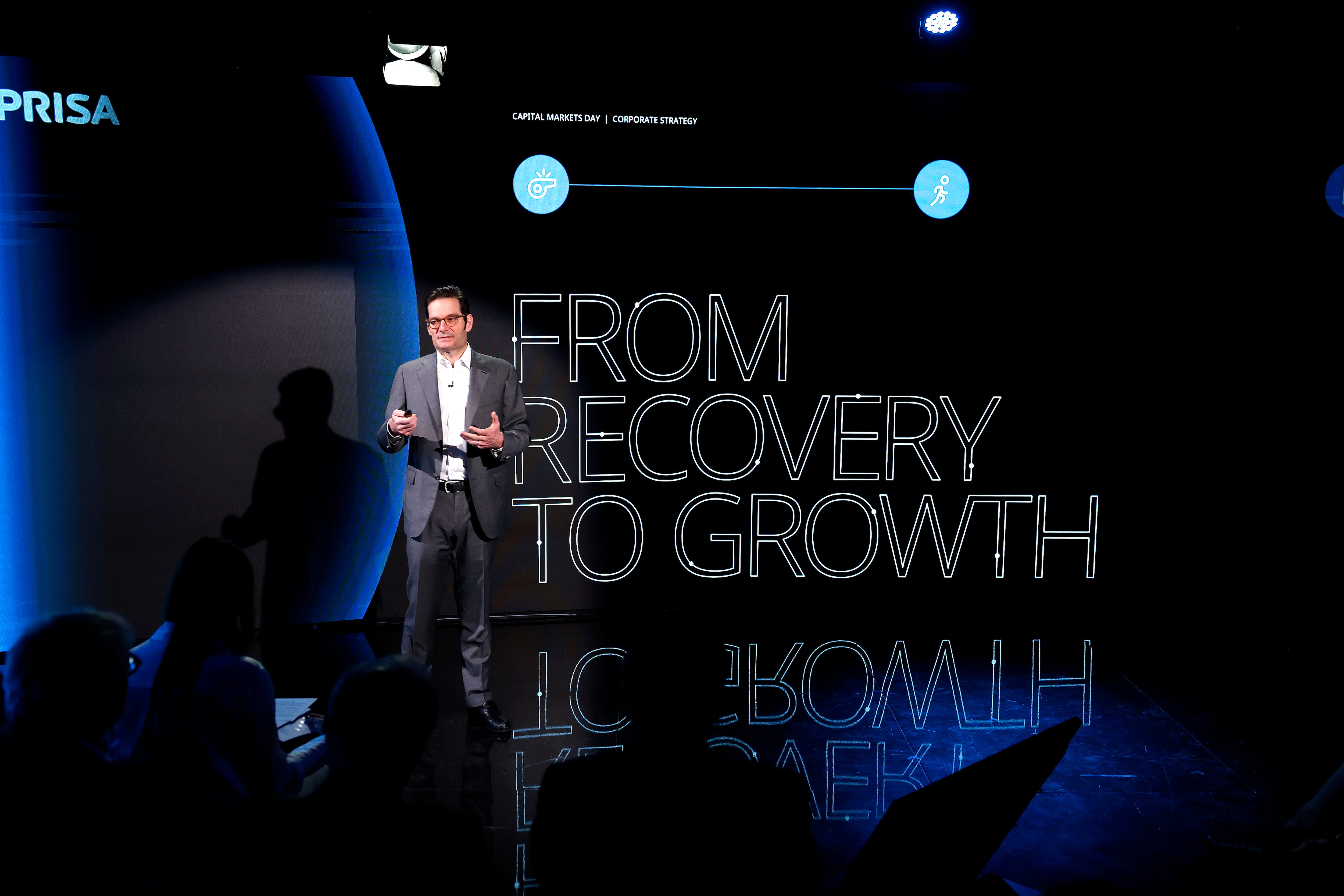 El presidente de PRISA, Joseph Oughourlian, durante la presentación del Plan Estratégico