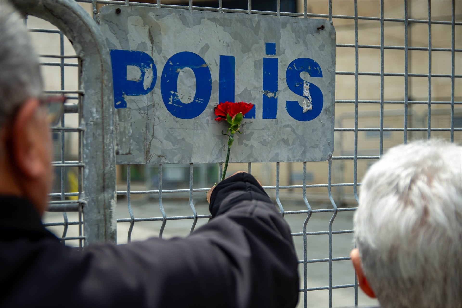 Imagen de archivo de una valla de la Policía de Turquía