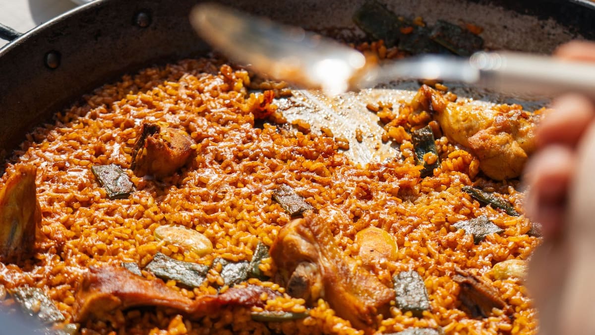 El Paeller impulsa la paella a leña en más de 30 países