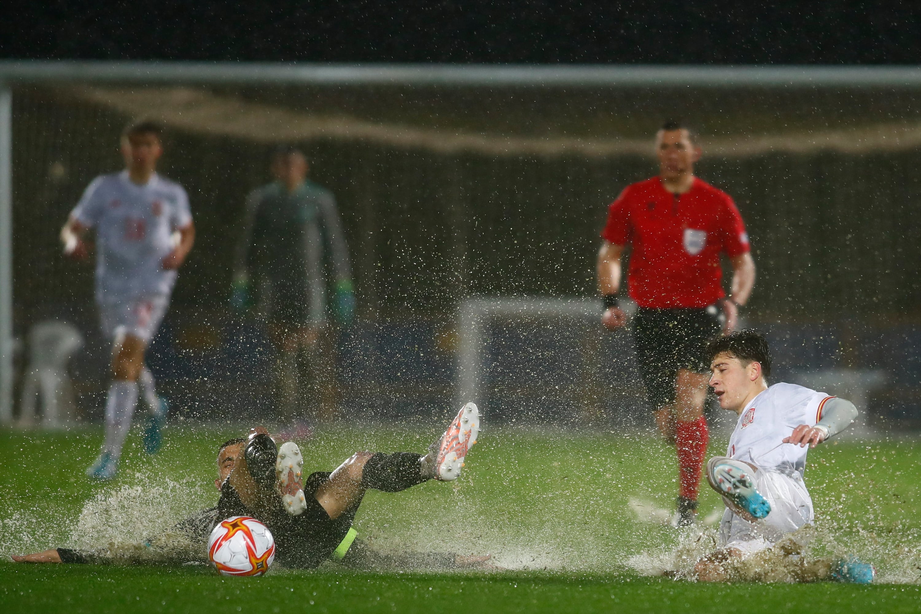 La Selección Española Sub-19 durante su partido ante Austria en el Camilo Cano