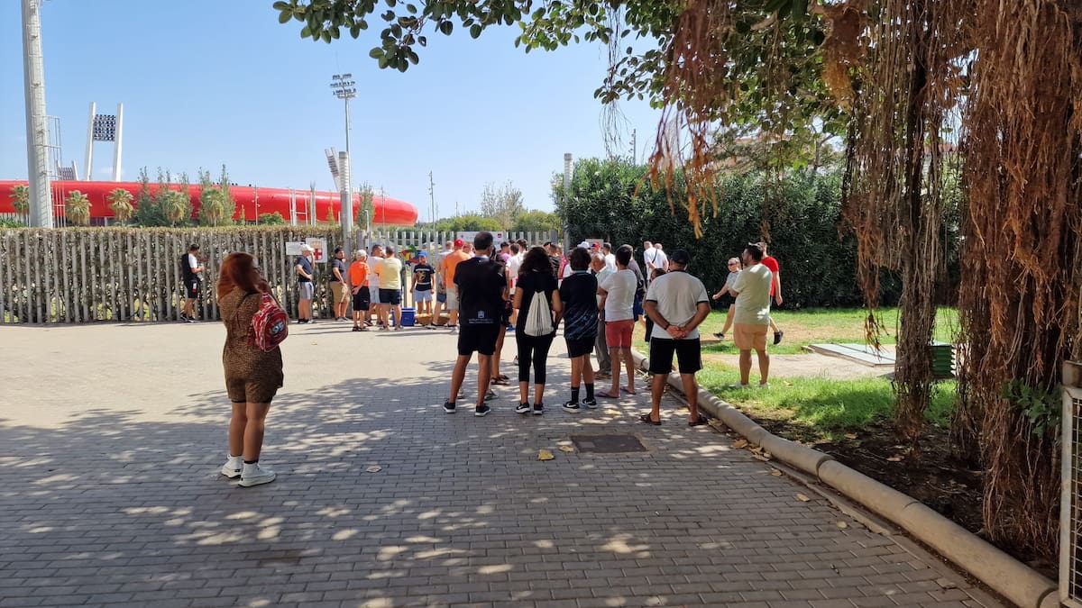 ¡Aficionados en la calle!