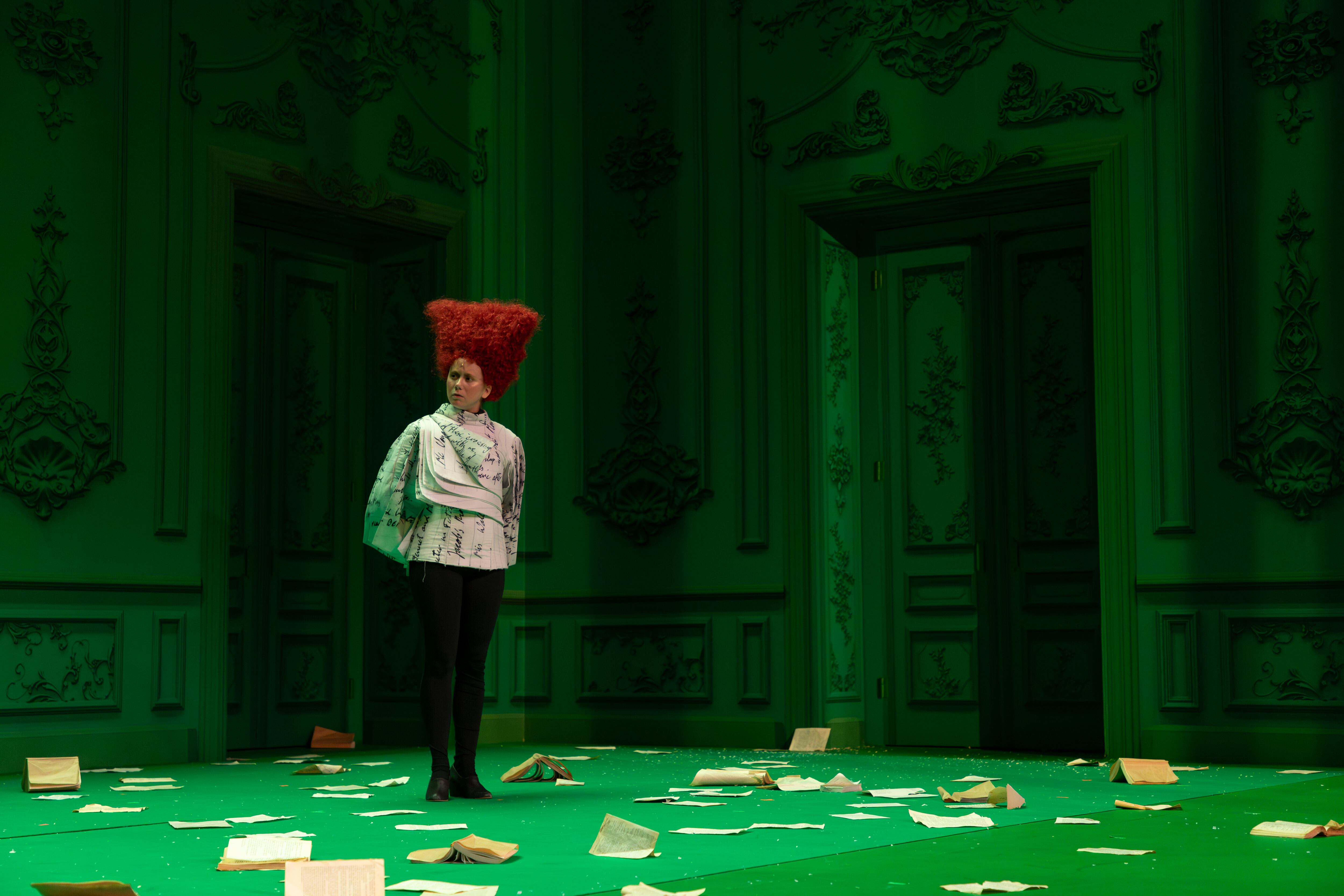 Laia Manzanares en &#039;Orlando&#039;, de Virginia Woolf por Marta Pazos