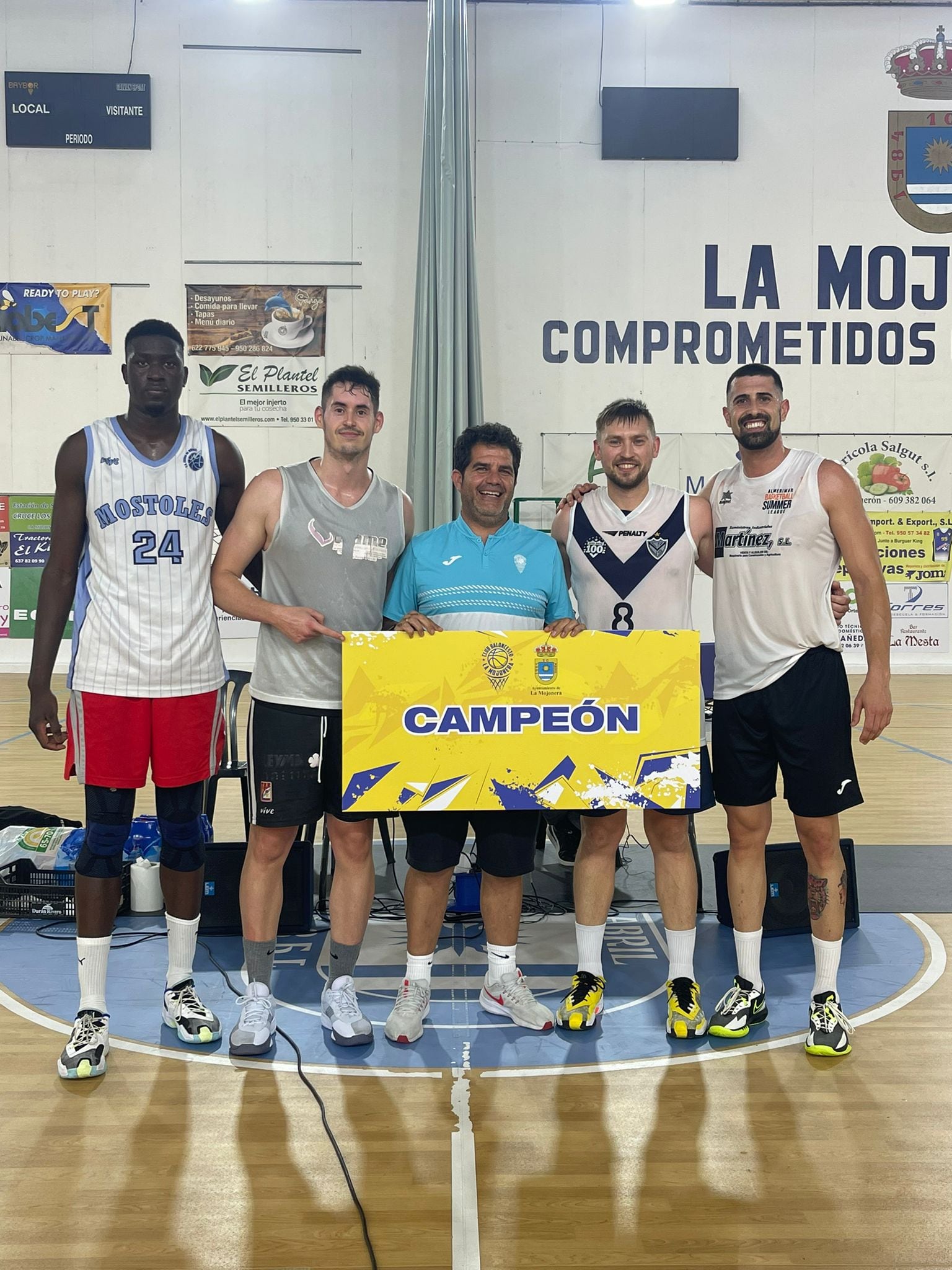 Thomas, &#039;Jandro&#039;, &#039;Povi&#039; y Cristian Ramón en el Pabellón de La Mojonera