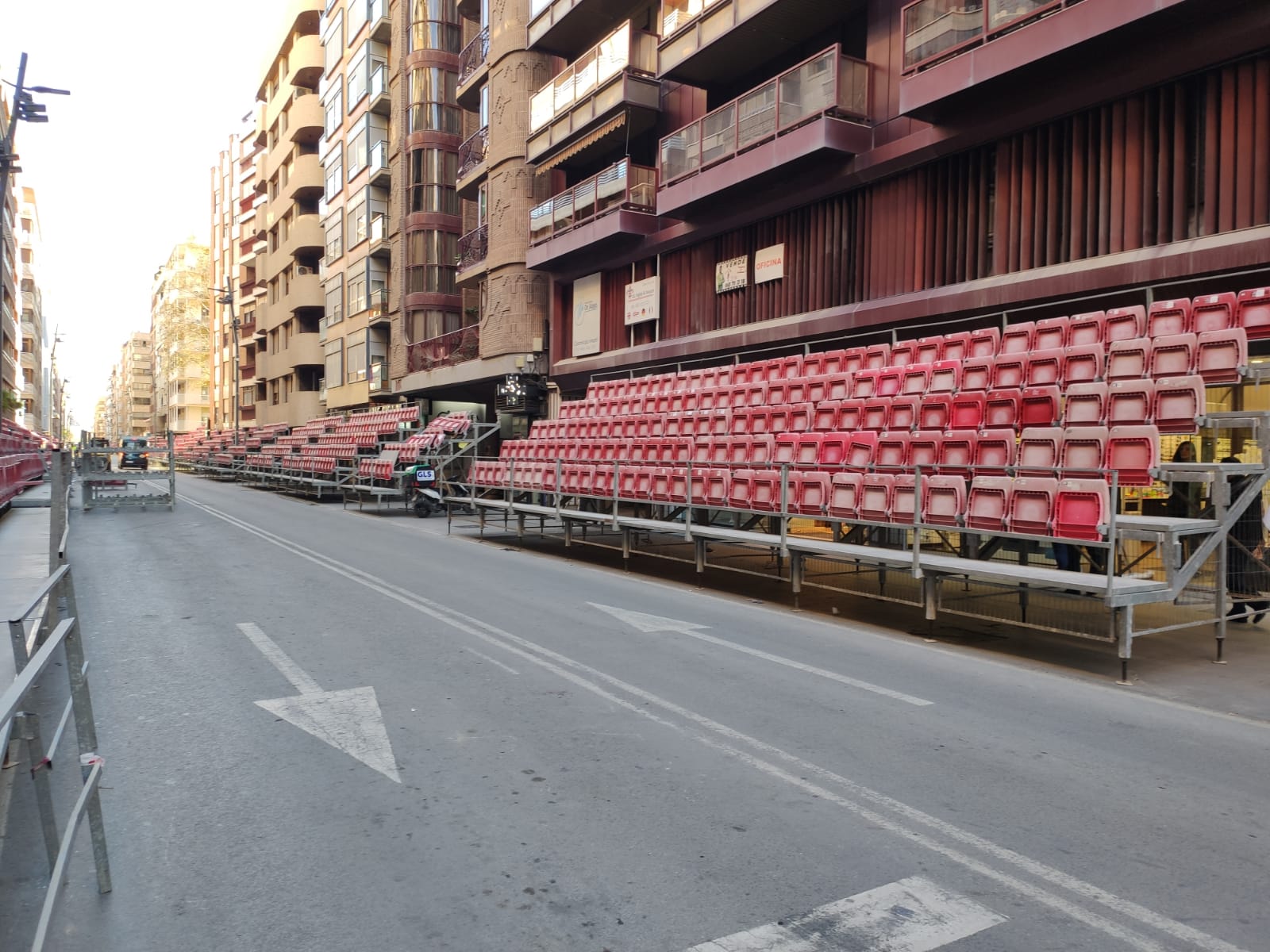 Ya están instaladas las tribunas para la Semana Santa de Lorca.