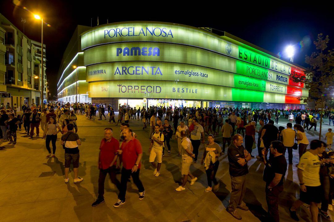 Imagen de un partido en el estadio de la cerámica.