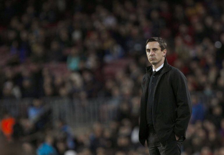 Gary Neville durante las semifinales de Copa ante el Barcelona.