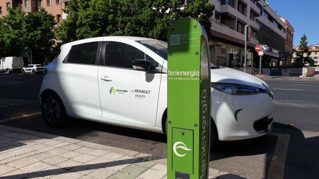 Poste de recarga de vehículos eléctricos en Palencia