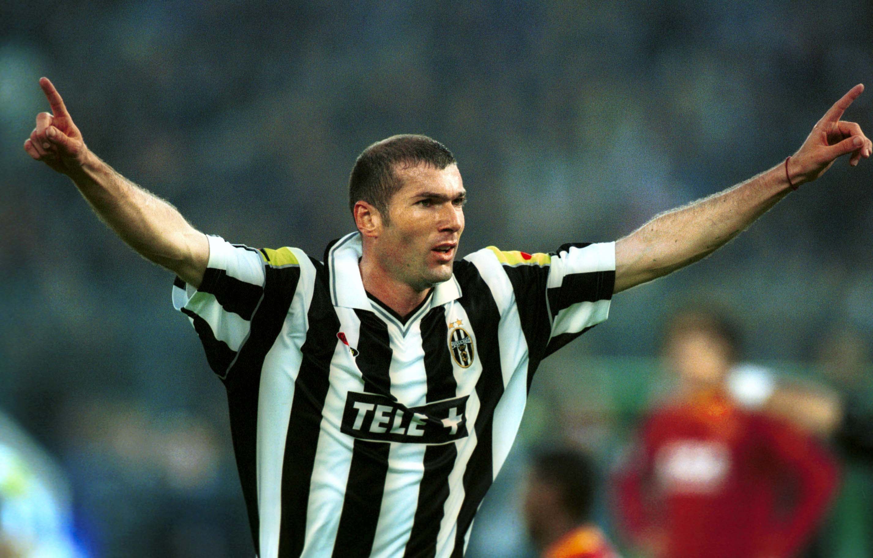 Zinedine Zidane celebrando un gol con la Juventus