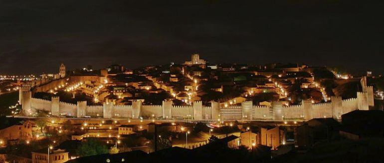 Estampa nocturna de Ávila