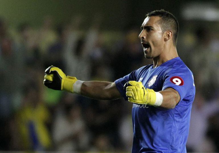 El portero del Villarreal CF, Sergio Asenjo, ya cuenta con el alta médica