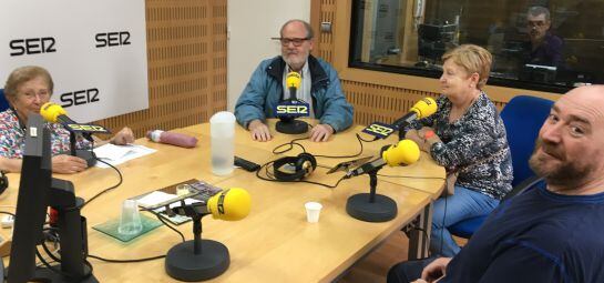 Pepita Esparza, Juan José Hernández, Carmen Yago y Manuel de Reyes, durante su intervención en Hoy por hoy Murcia.