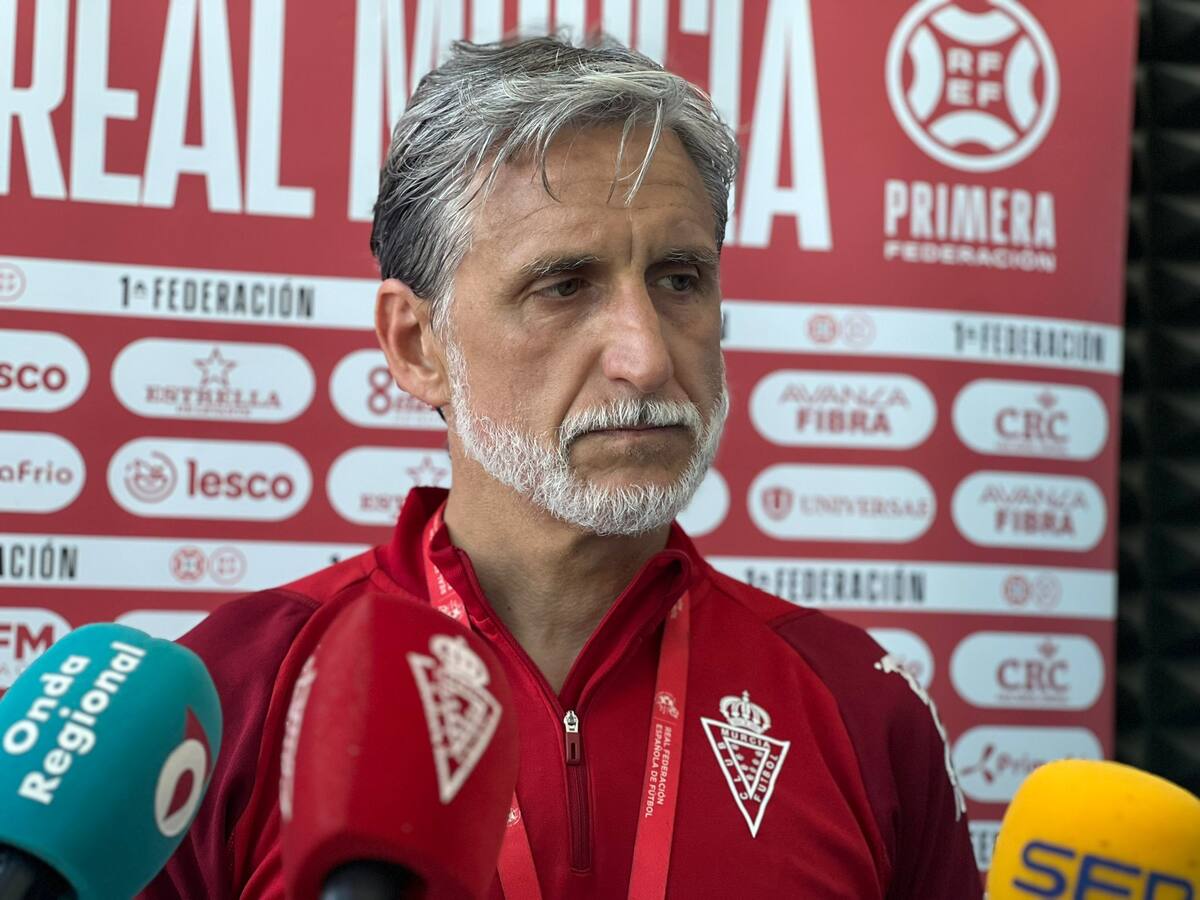 Pablo Alfaro: “El Real Murcia tiene las ideas claras y los pies en el suelo”