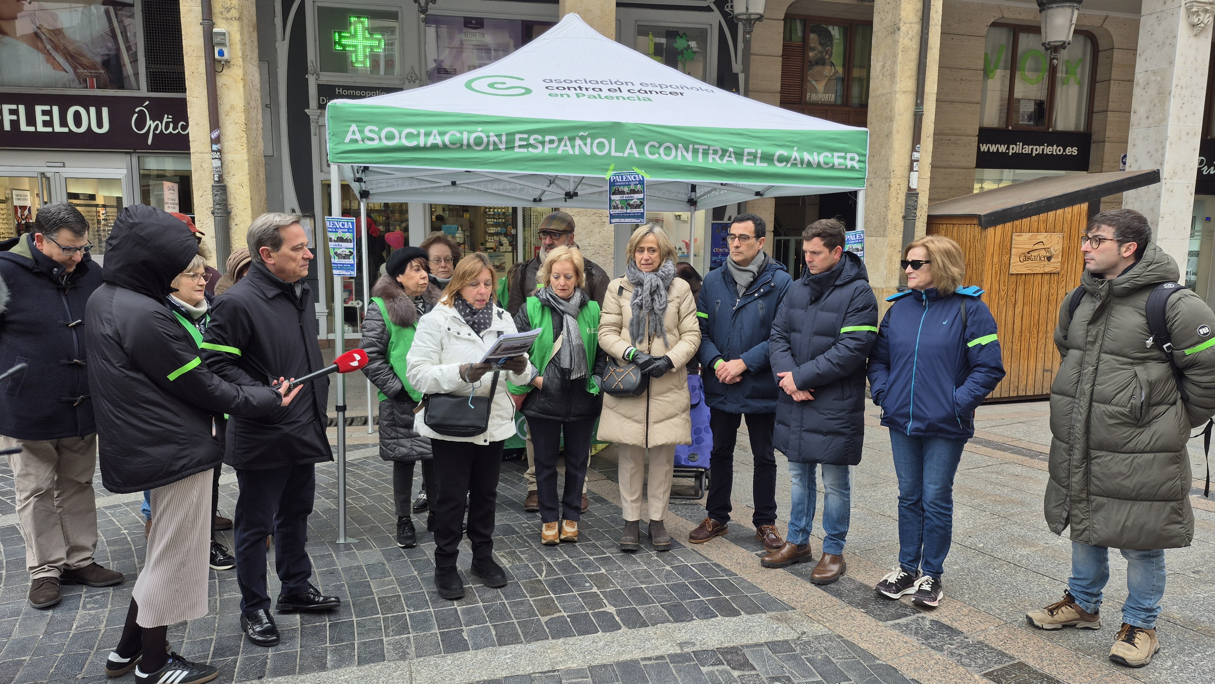 Lectura del manifiesto en el Día Mundial Contra el Cáncer en Palencia