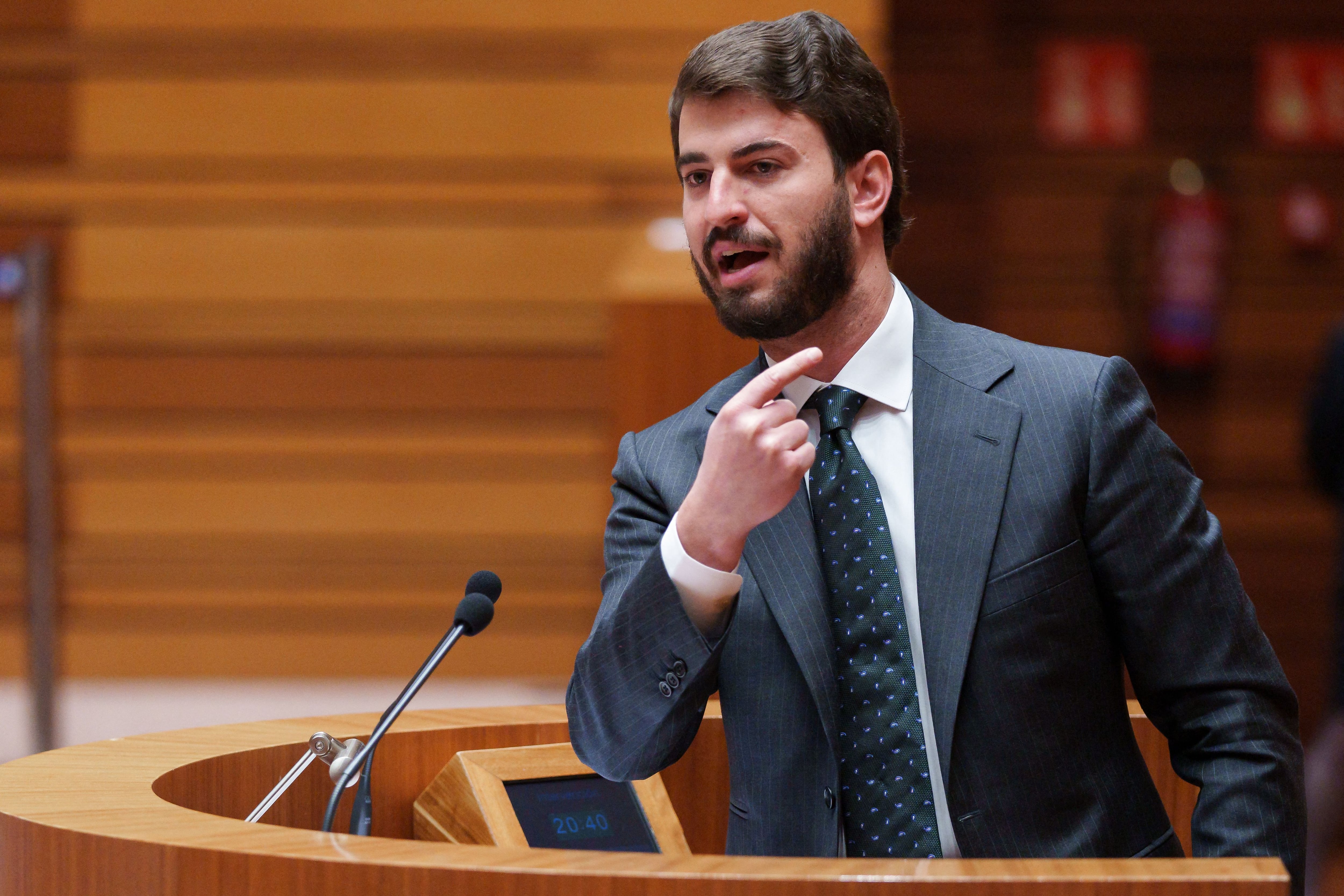 El vicepresidente de Castilla y León, Juan García-Gallardo, en el parlamento autonómico. Archivo.