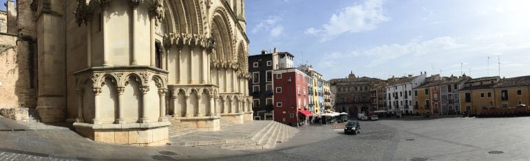 La afluencia de visitantes al entorno de la catedral decidirá las medidas a aplicar en cada momento.