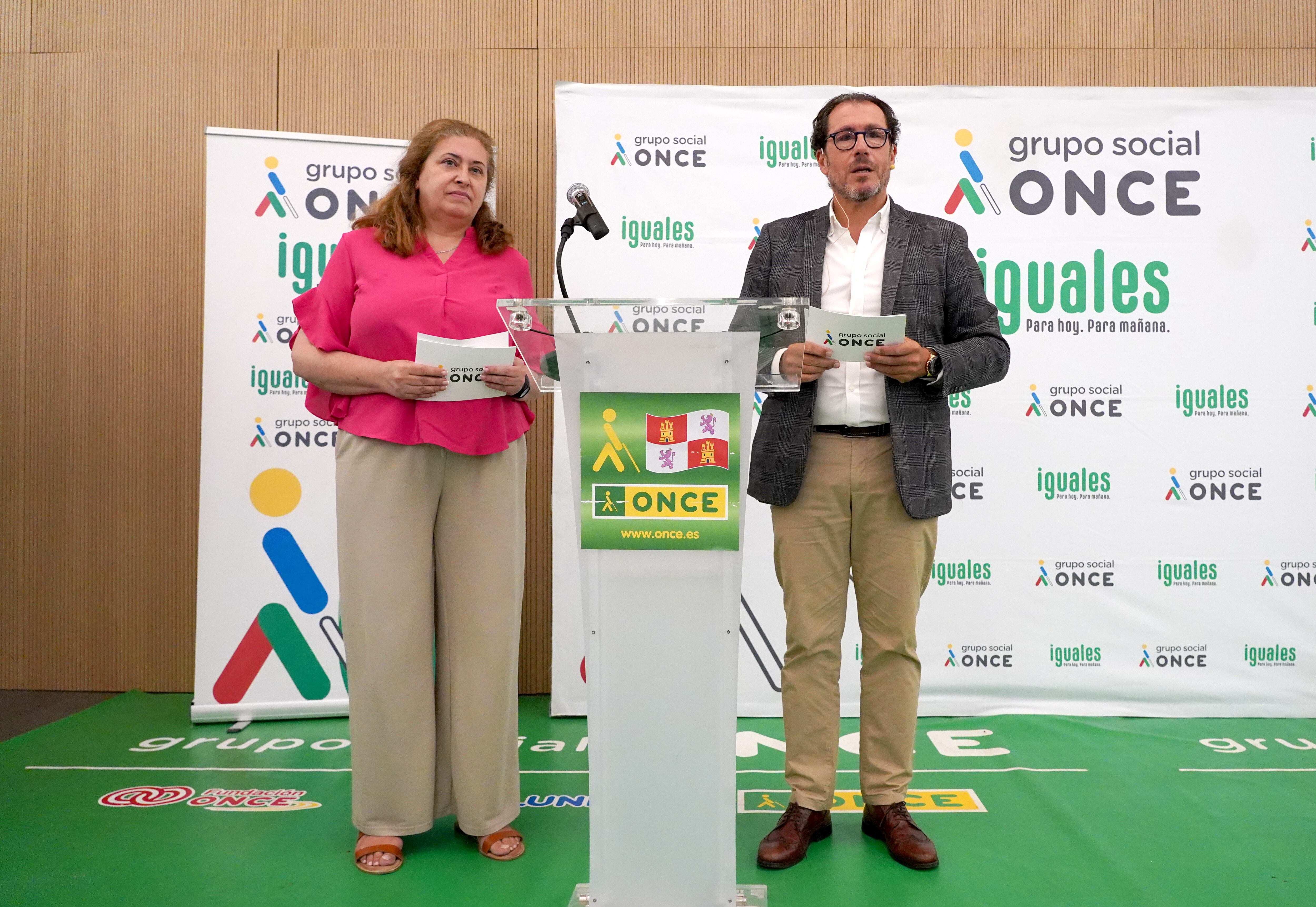 Las personas con sordoceguera de Castilla y León invitan a conocer su realidad y reclaman más inclusión. Acto presentado por Ismael Pérez Blanco, delegado ONCE en Castilla y León