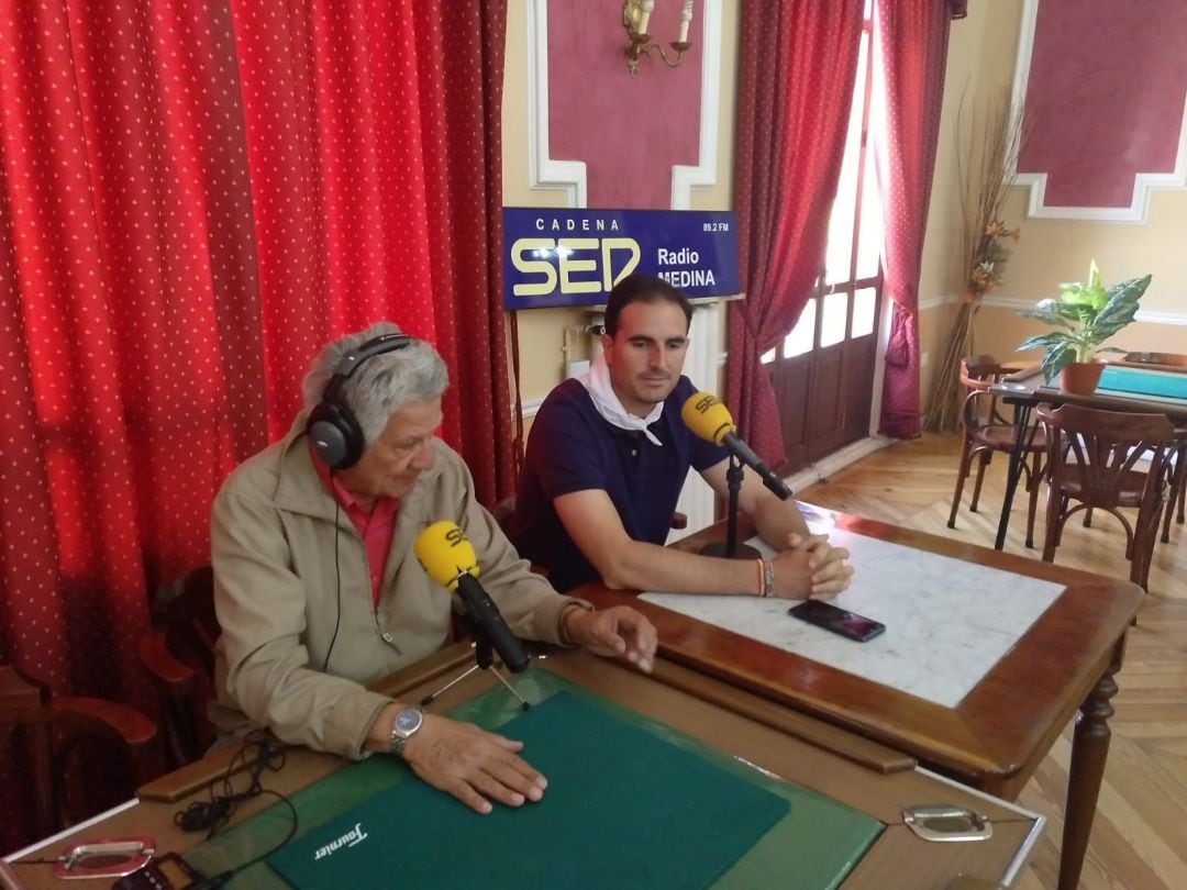 El alcalde de Medina del Campo, Guzmán Gómez, ha pasado por las tertulias taurinas de la Cadena SER