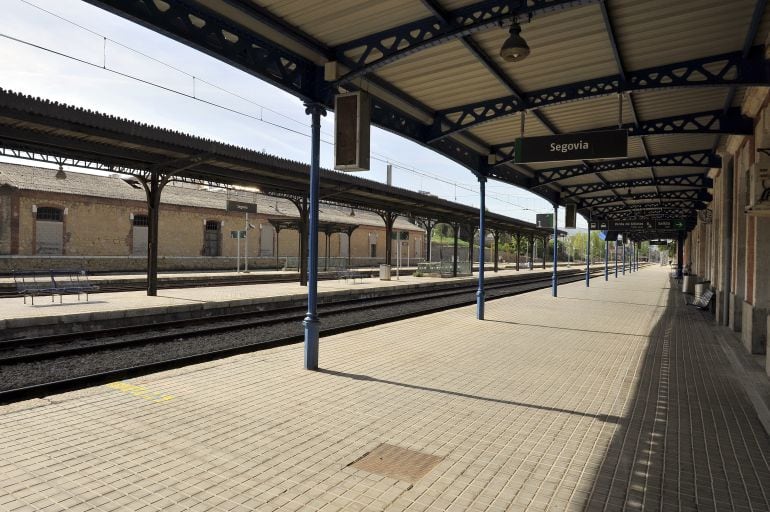 Estación de tren convencional en Segovia 