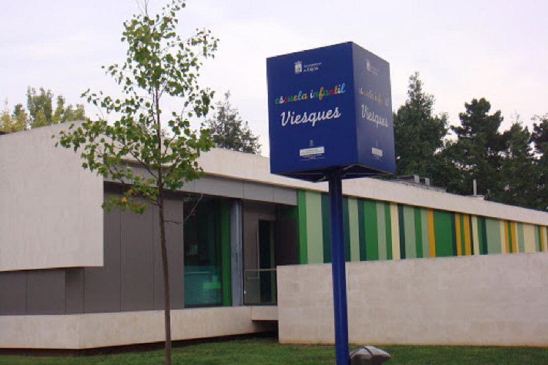 Exterior de la Escuela Infantil de Viesques. 