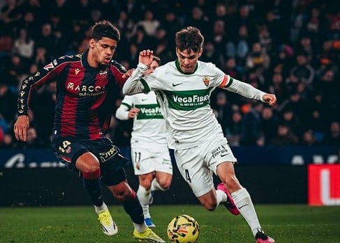 Un momento del Levante-Elche que se disputó en el estadio levantinista