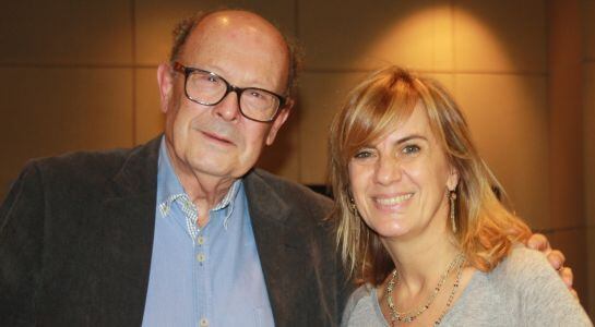 El dibujante Paco Ibáñez, junto a Gemma Nierga.