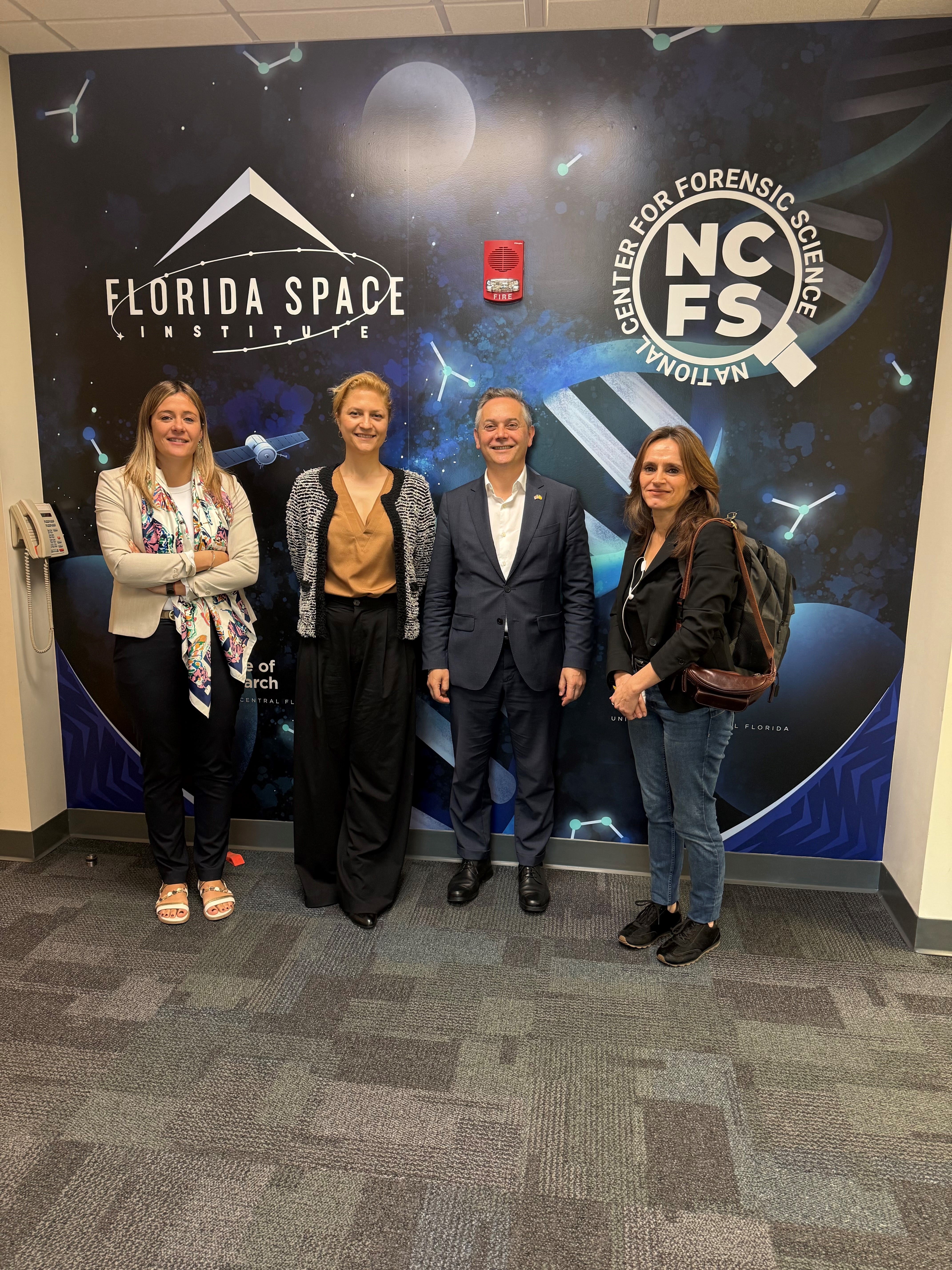 Representantes de Asime en el Florida Space Institute