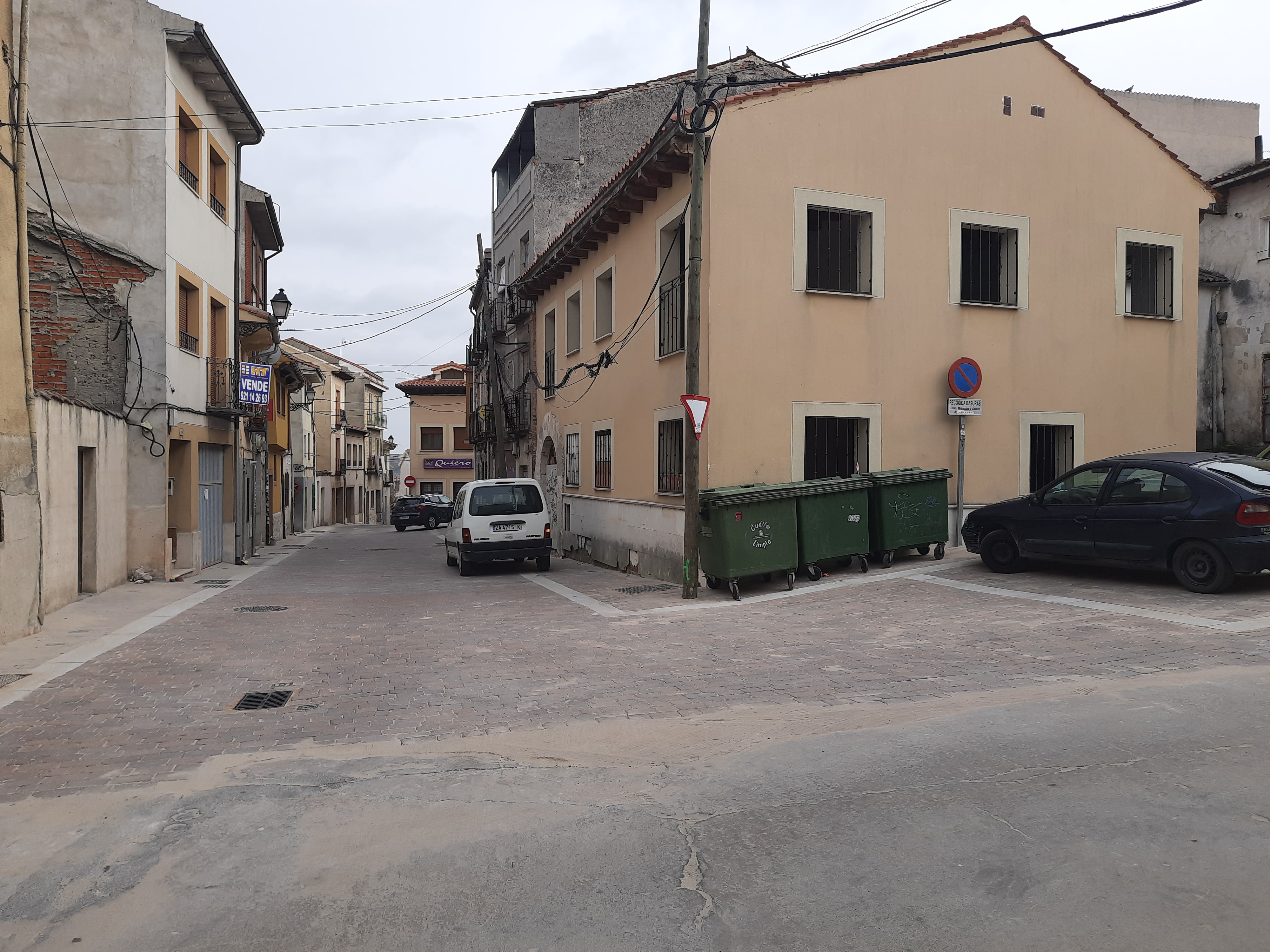 Tramo de la calle Segovia donde continuarán las obras de las fases 2 y 3