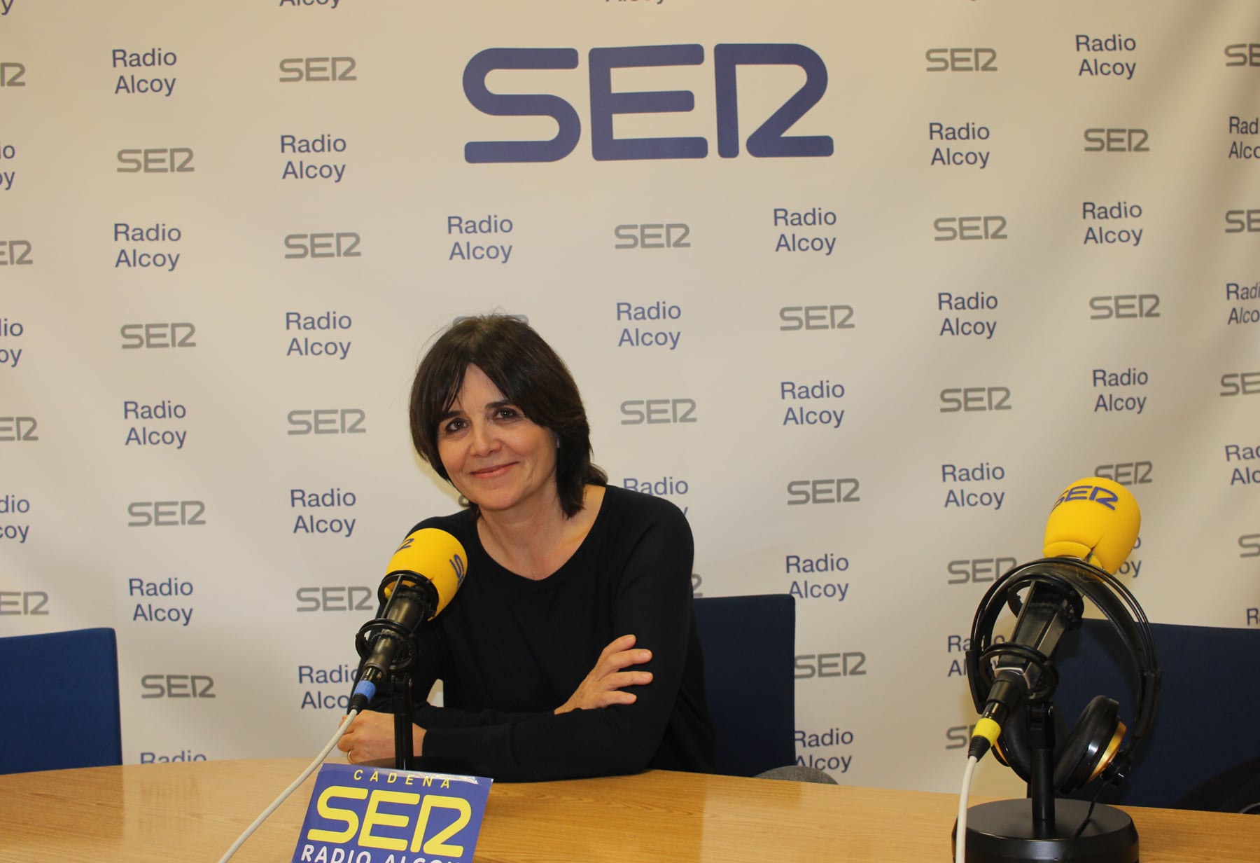 Mónica Jover en el estudio central de Radio Alcoy