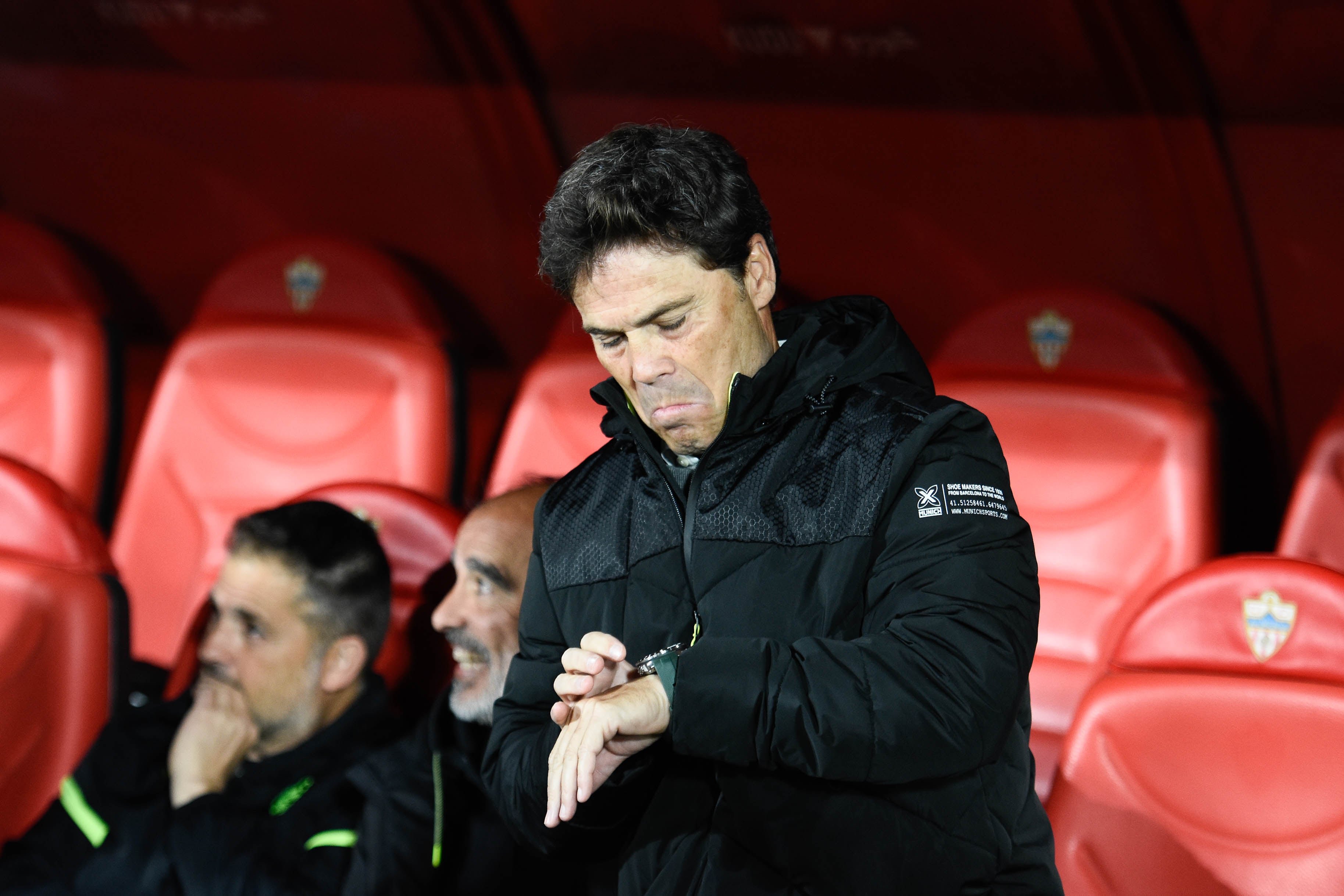 Rubi no pierde el tiempo haciendo cuentas.