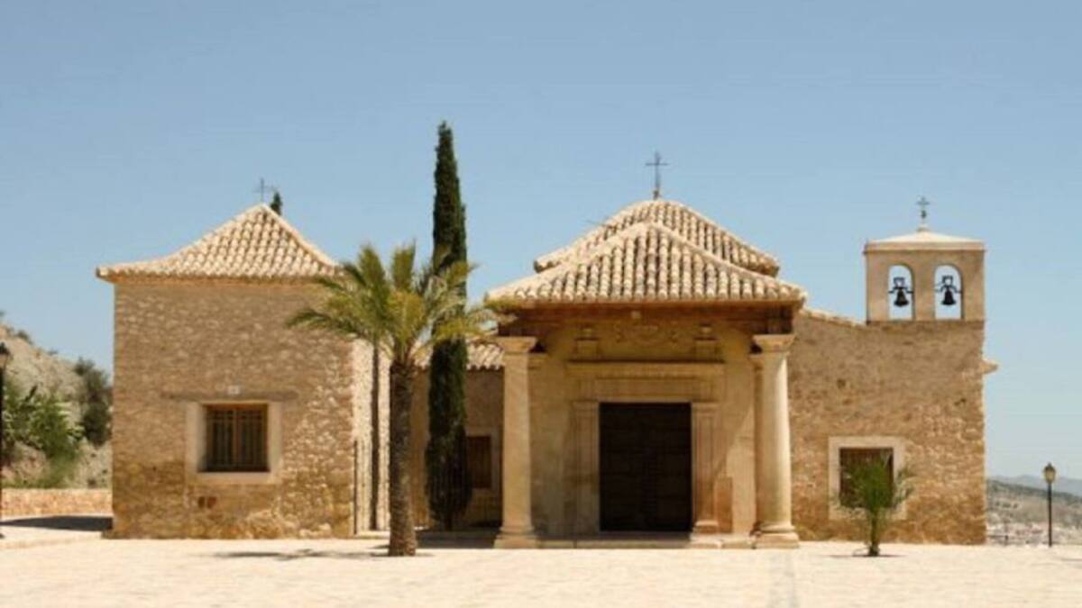 El Ayuntamiento de Lorca aprueba el inicio de los trabajos de rehabilitación de las ermitas del Calvario