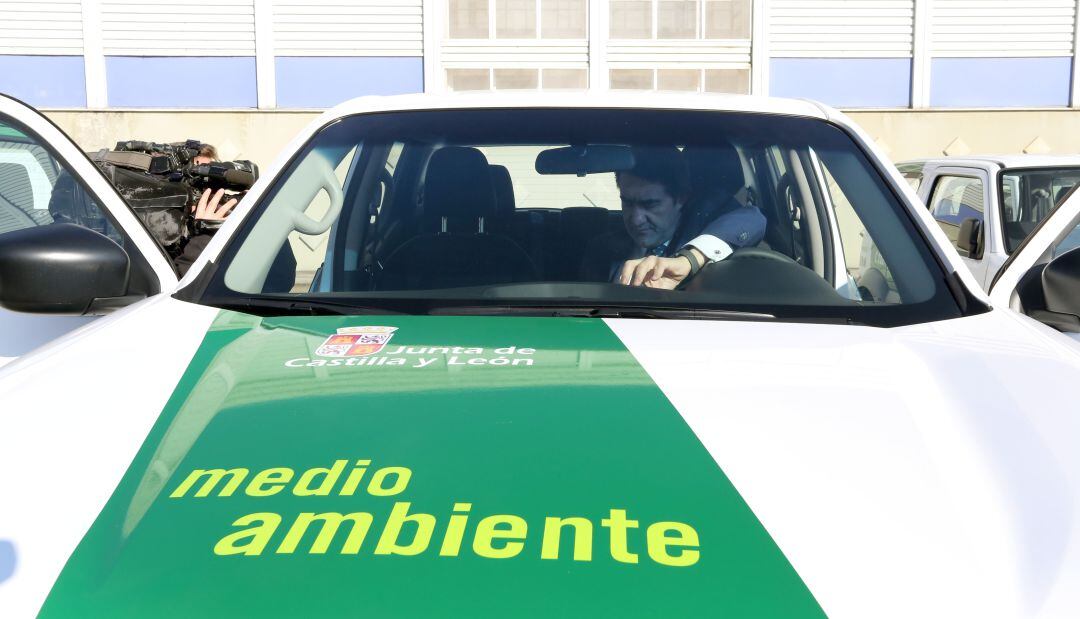 Los vehículos pertenecen a los servicios territoriales de Medio Ambiente