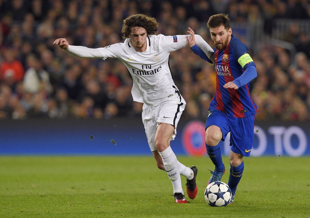 Rabiot y Messi, en un partido de Champions entre el PSG y el Barcelona.