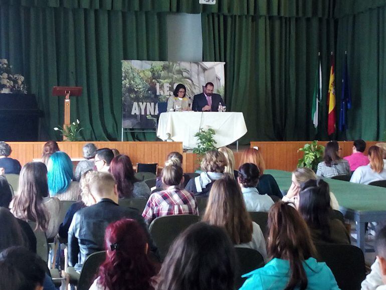 Acto del delegado de Educación, Germán González, en Granada en un instituto de Formación Profesional de la capital