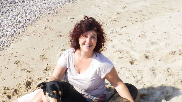 Mayte: "Adoptar un animal anciano es la mejor decisión que puedes tomar"