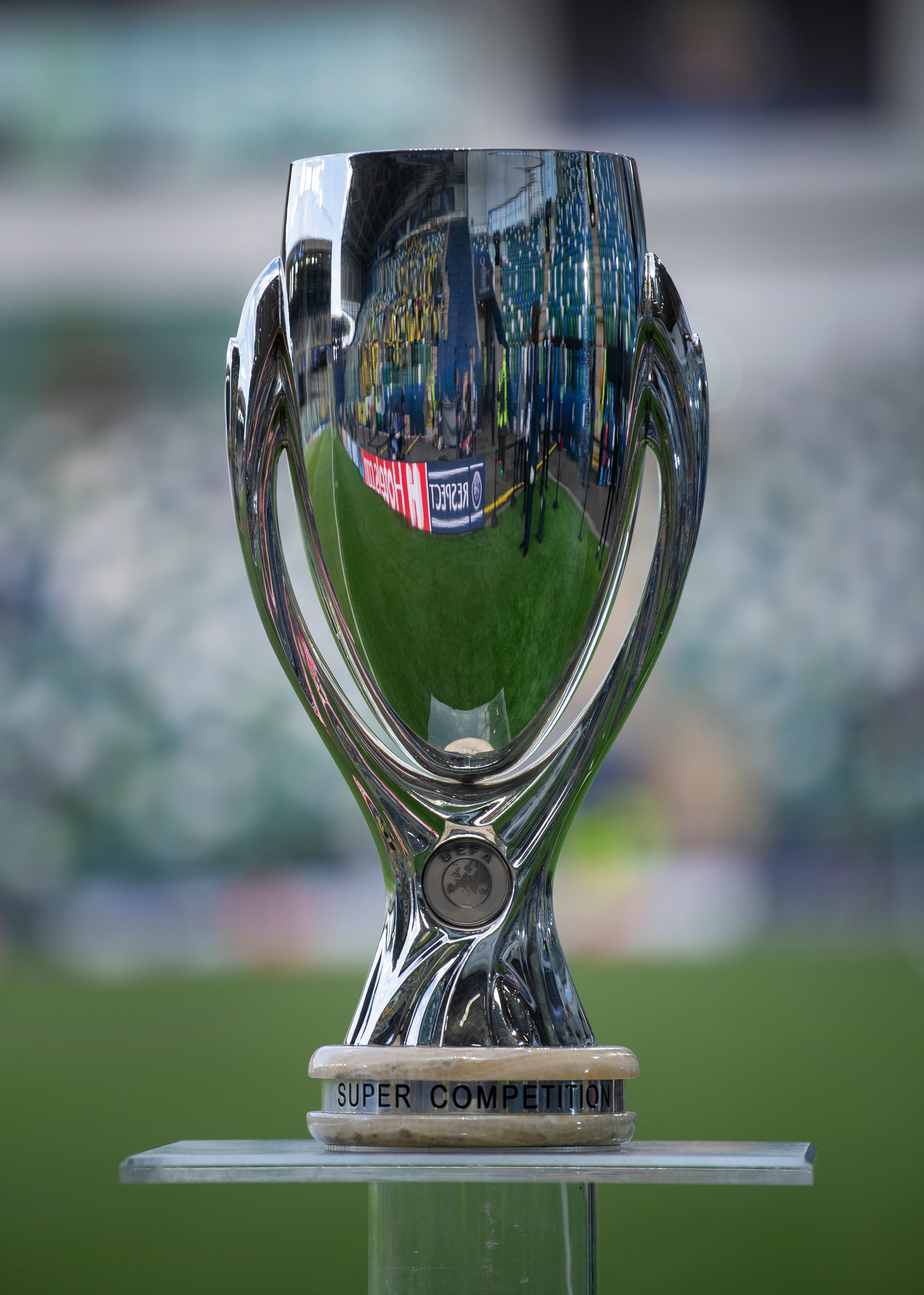 Trofeo de la Supercopa de Europa (Photo by Visionhaus/Getty Images)