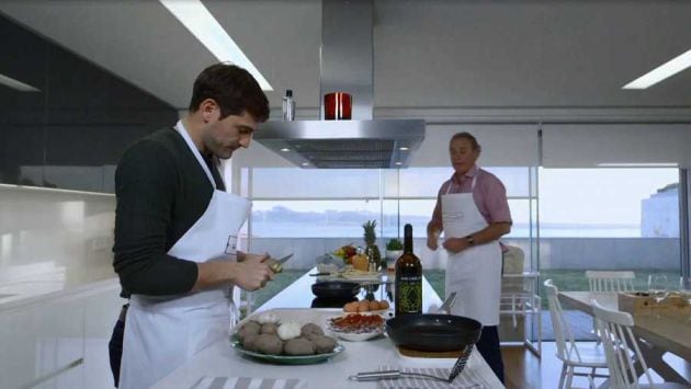 Imagen de su cocina durante la grabación con Bertín Osborne del programa &#039;Mi casa es la tuya&#039;