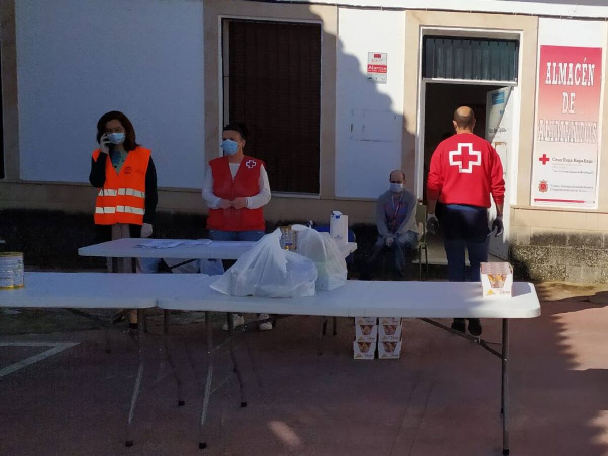 Más de 90 familias con niños de entre 0 y 3 años se benefician de un nuevo reparto de productos esenciales