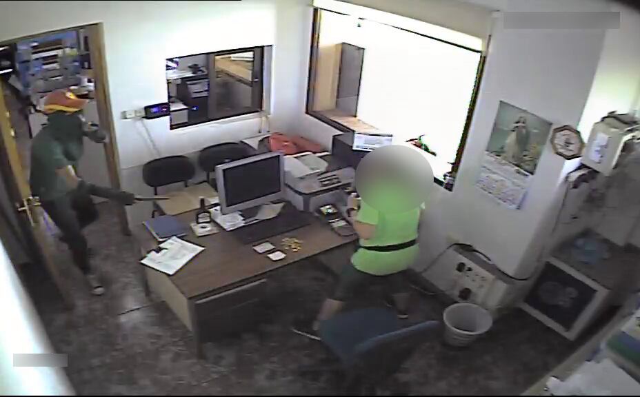 Imagen del atraco a una de las gasolineras