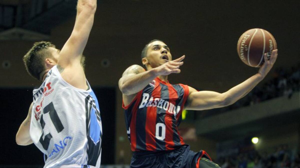El Baskonia empieza la temporada arrollando al Obradoiro (76-92)