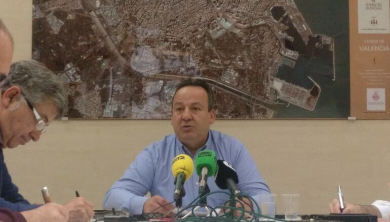 El concejal de Urbanismo, Vicent Sarrià, en rueda de prensa