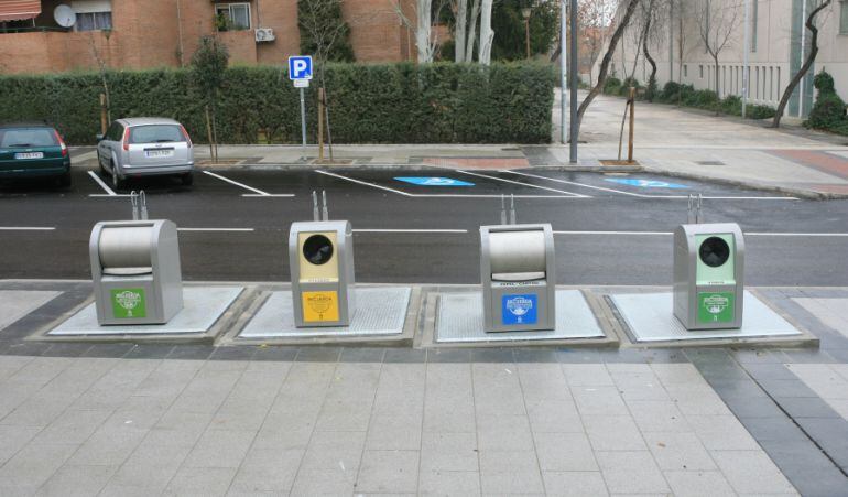 Las islas ecológicas facilitan el reciclaje a los vecinos